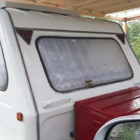 Autokemp-Mm-Plzen-Camping * פלזן